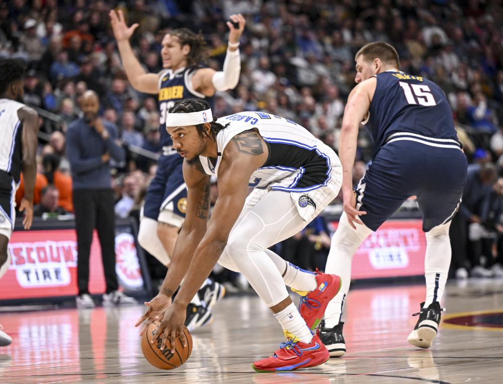 防守时保持 防守时保持